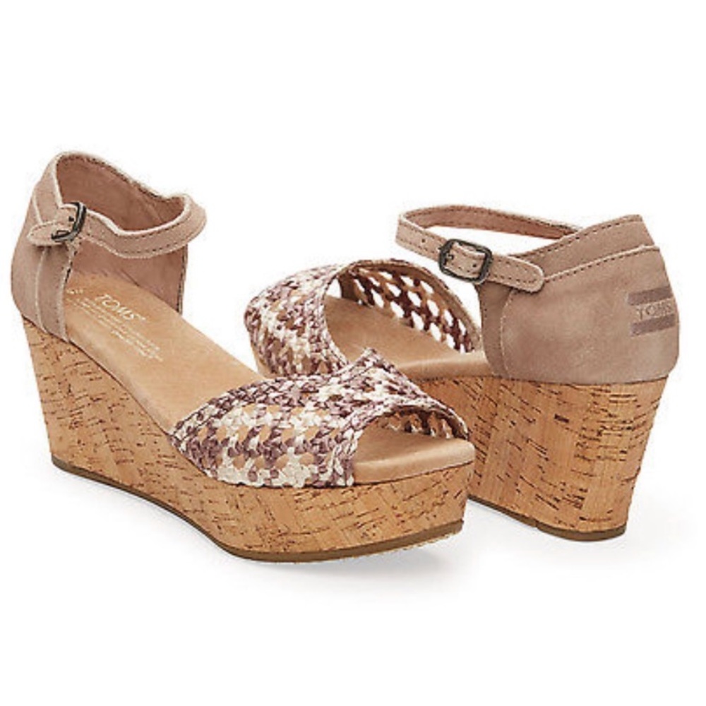 TOMS • Woven Platform Wedges